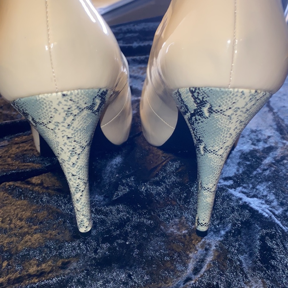 Jessica Simpson heels - Picture 5 of 5